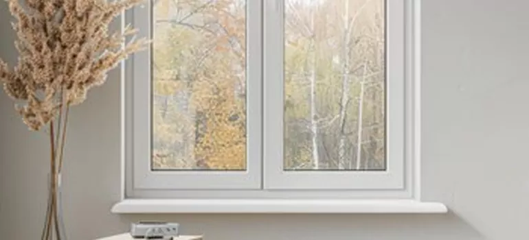 Vinyl Window Stool in Ruskin, FL